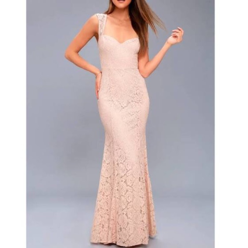 Lulus blush lace sweetheart maxi dress size M